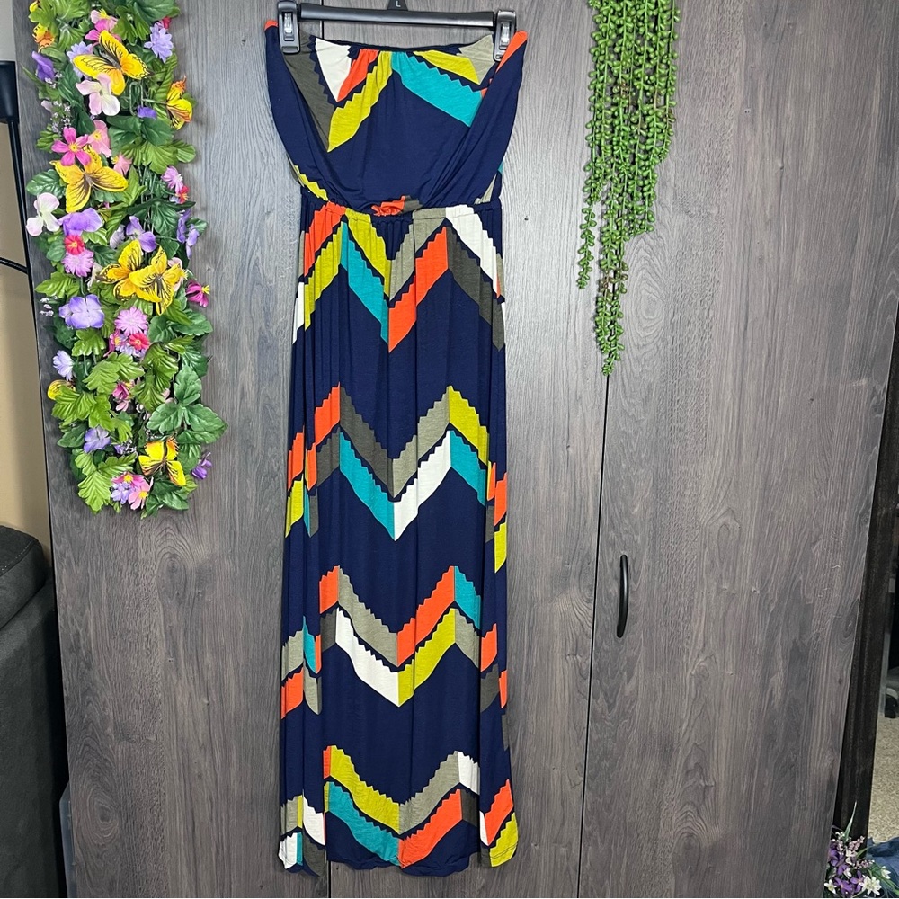 _🌼3/$30🌼Trixxi Chevron Printed Strapless Maxi Dress Size Small